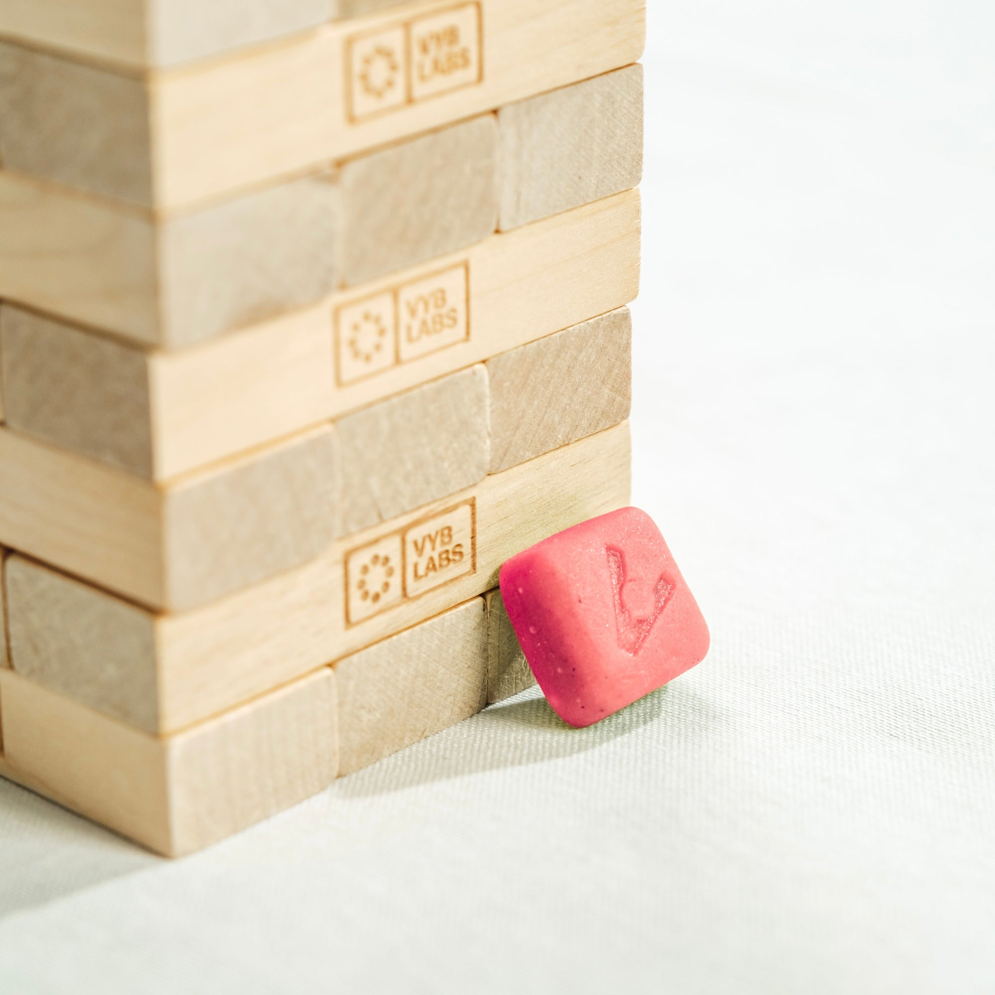 How Vitamin B12 and Creatine Support Brain Function and Daily Energy